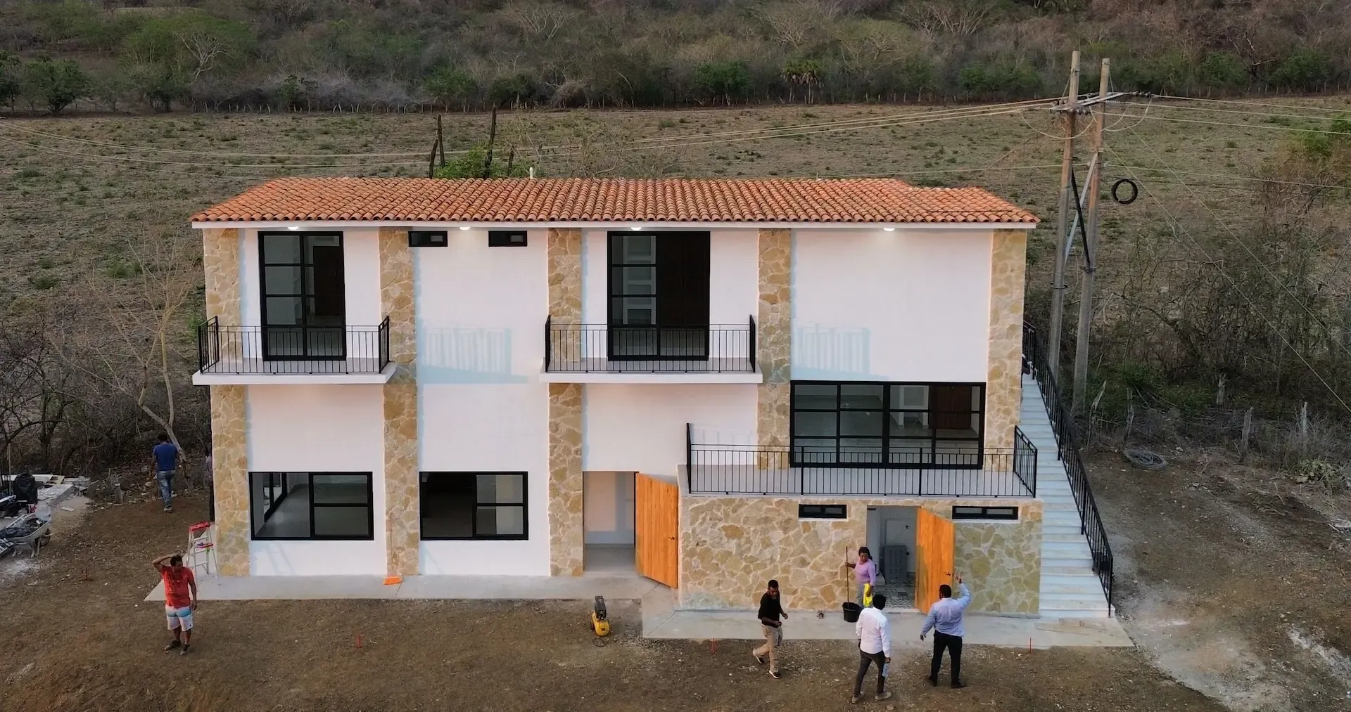 Fachada frontal de Rancho 1